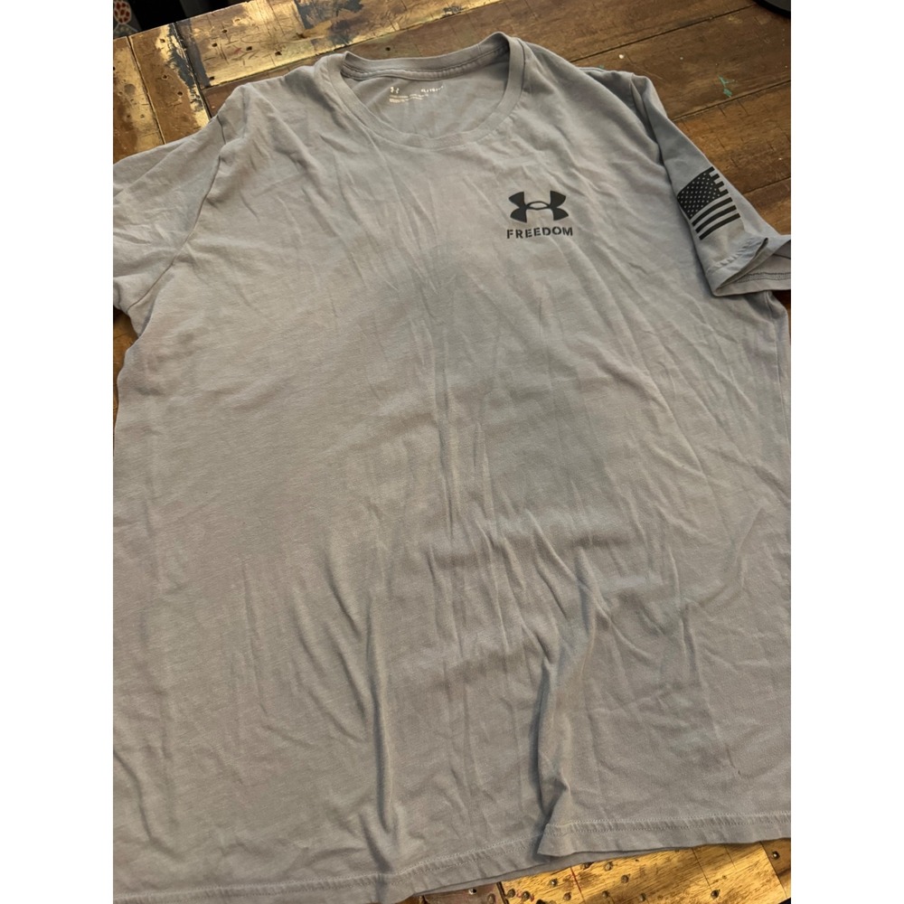Under Armour Freedom Flag Graphic T-Shirt Mens XL Gray Loose Fit Short Sleeve